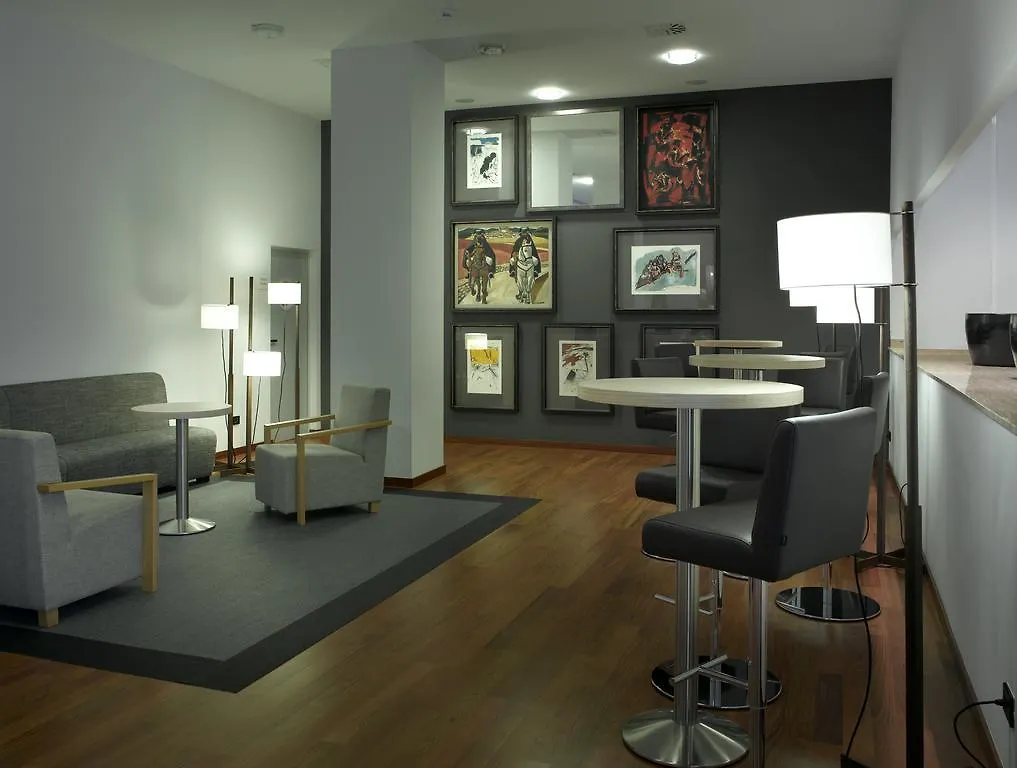 Parador De Antequera 4*,